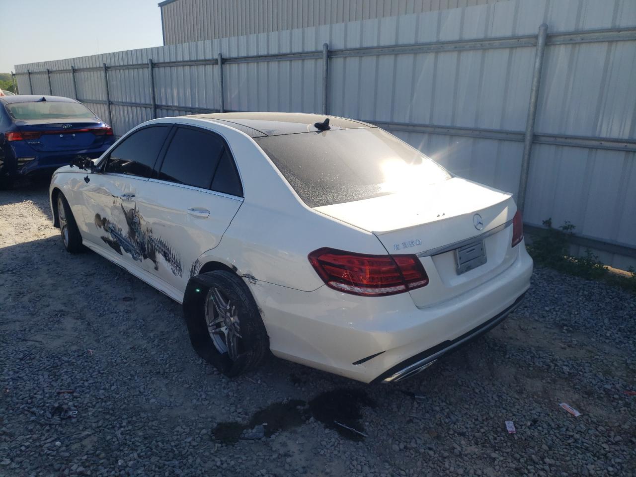 Photo 3 from auction – 2014 MERCEDES-BENZ E 350 with VIN WDDHF5KB2EA904372