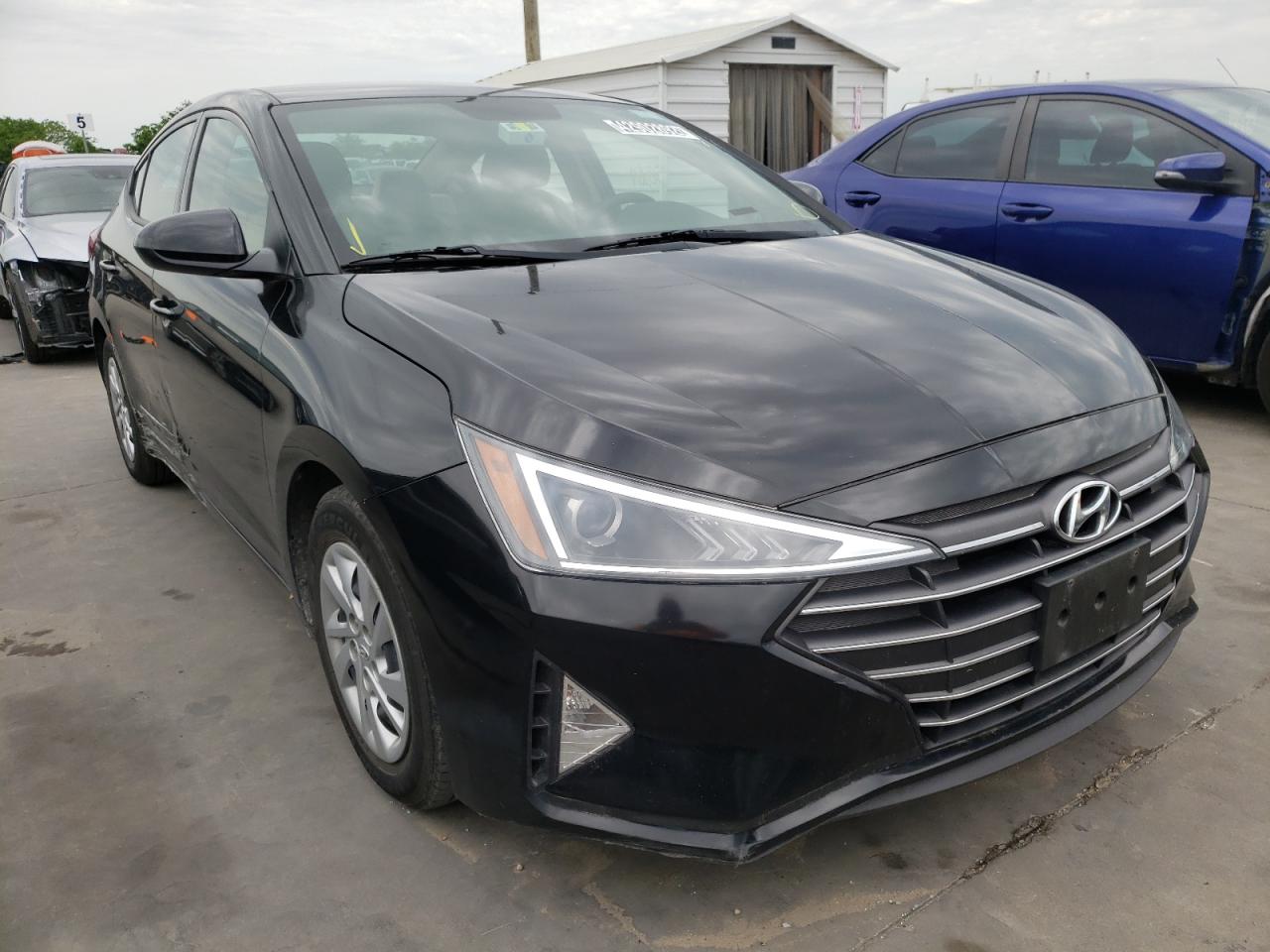 HYUNDAI ELANTRA SE 2019 with VIN 5NPD74LF2KH490841 - Photo from auction