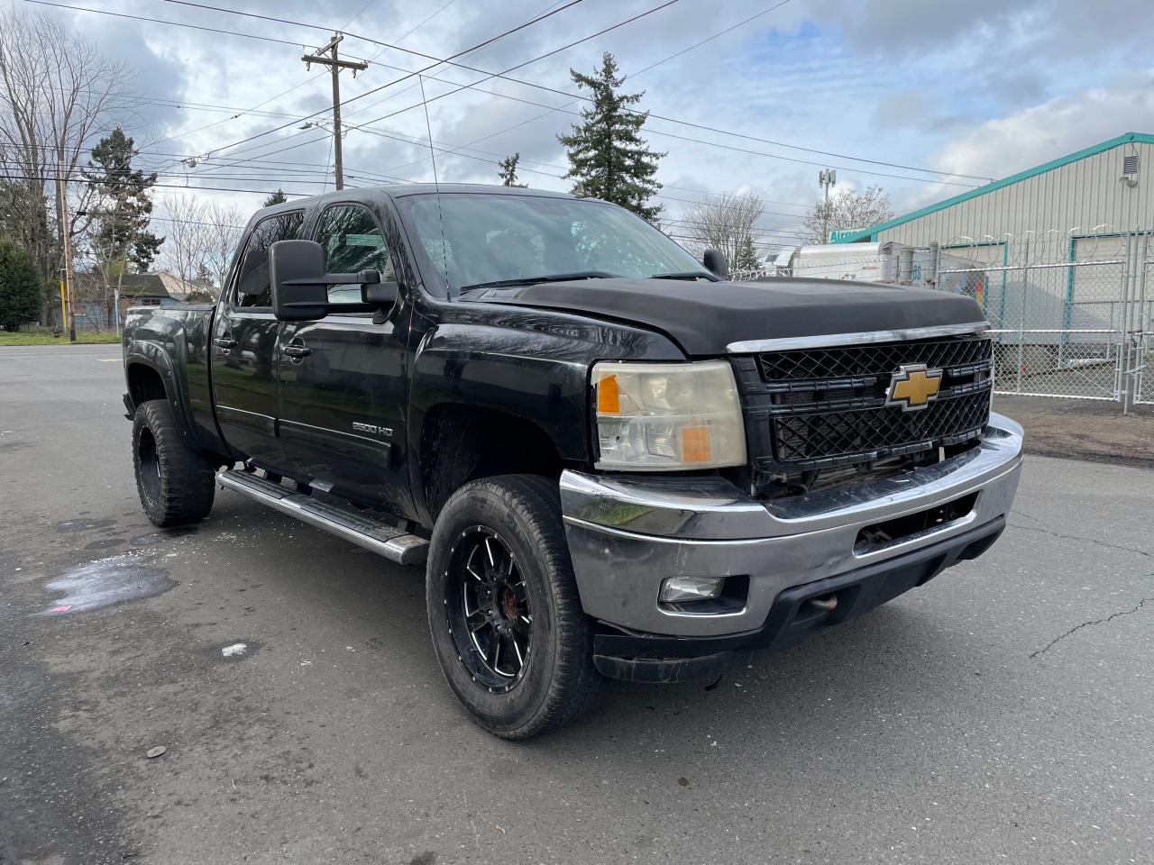 CHEVROLET SILVERADO 2013 with VIN 1GC1KYE82DF209710 - Photo from auction