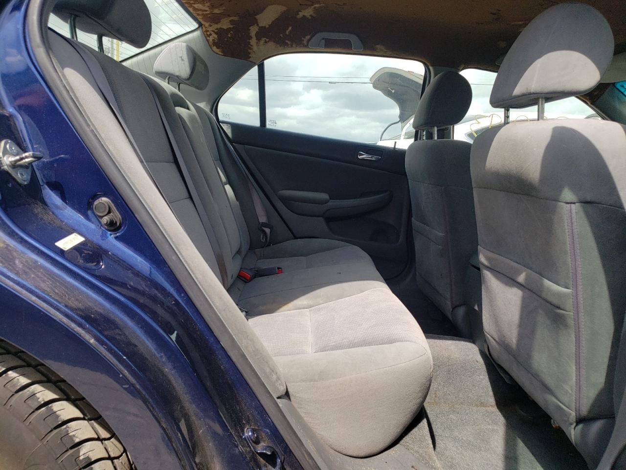 Photo 6 from auction – 2005 HONDA ACCORD with VIN 1HGCM563X4A104786