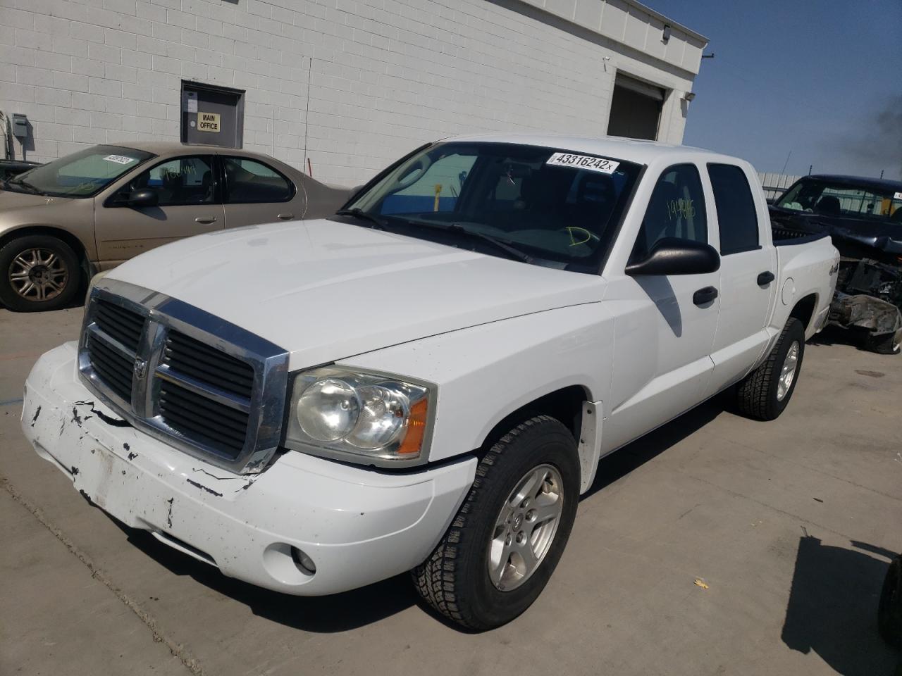 Photo 2 from auction – 2007 DODGE DAKOTA QUA with VIN 1D7HW48N17S166668