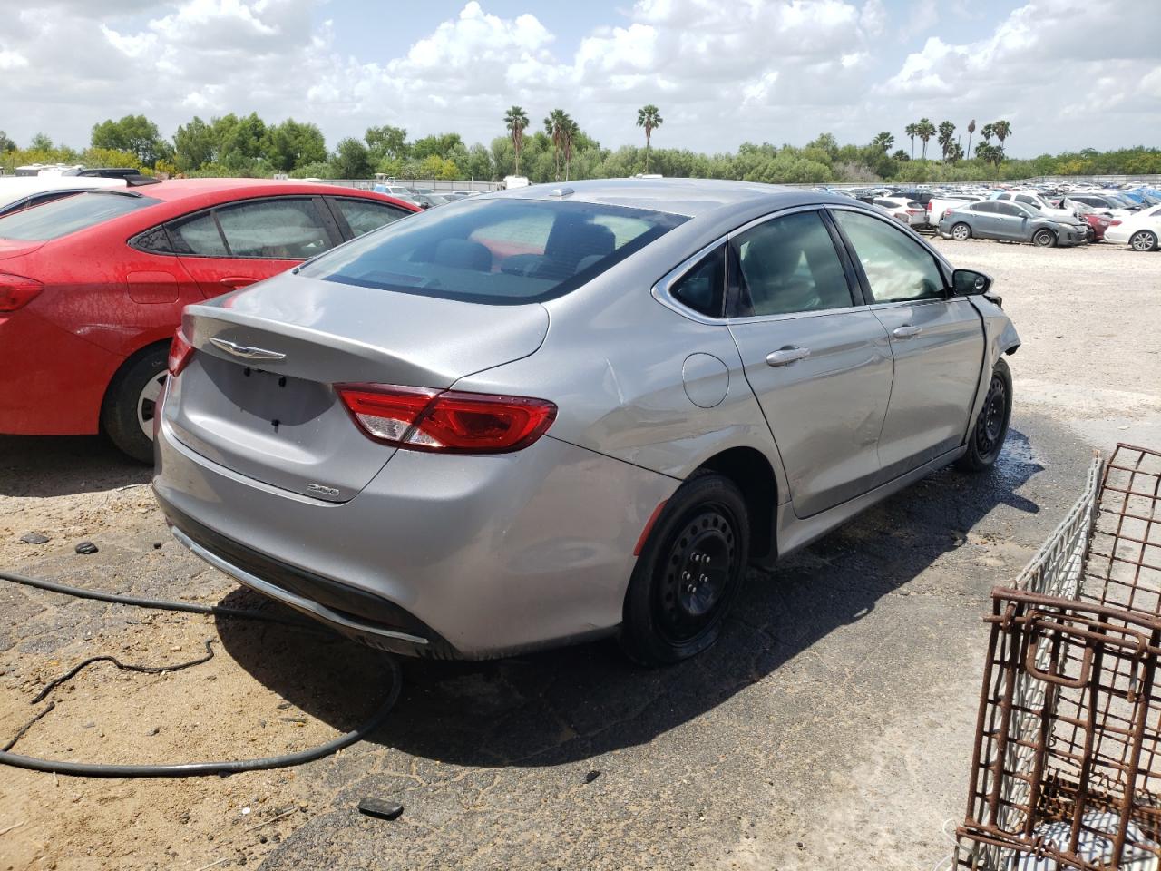 Photo 4 from auction – 2015 CHRYSLER 200 LIMITE with VIN 1C3CCCAB6FN711546