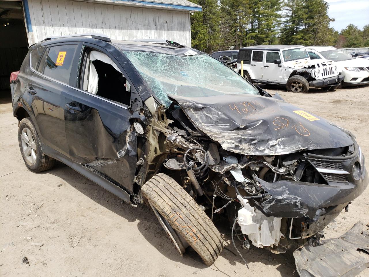 Photo 1 from auction – 2015 TOYOTA RAV4 XLE with VIN 2T3RFREV5FW249395