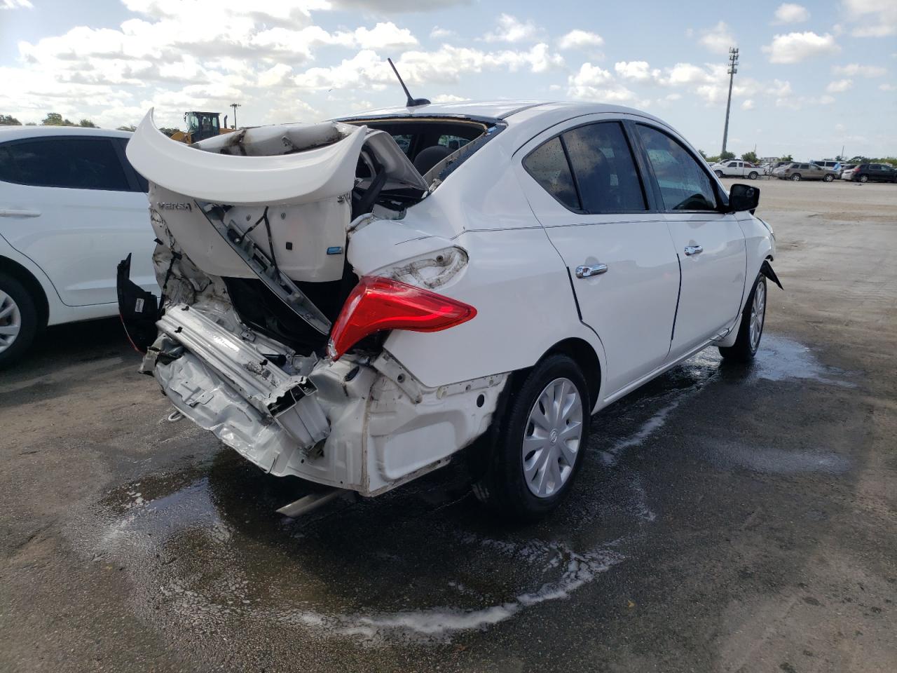 Photo 4 from auction – 2015 NISSAN VERSA S with VIN 3N1CN7AP6FL924413