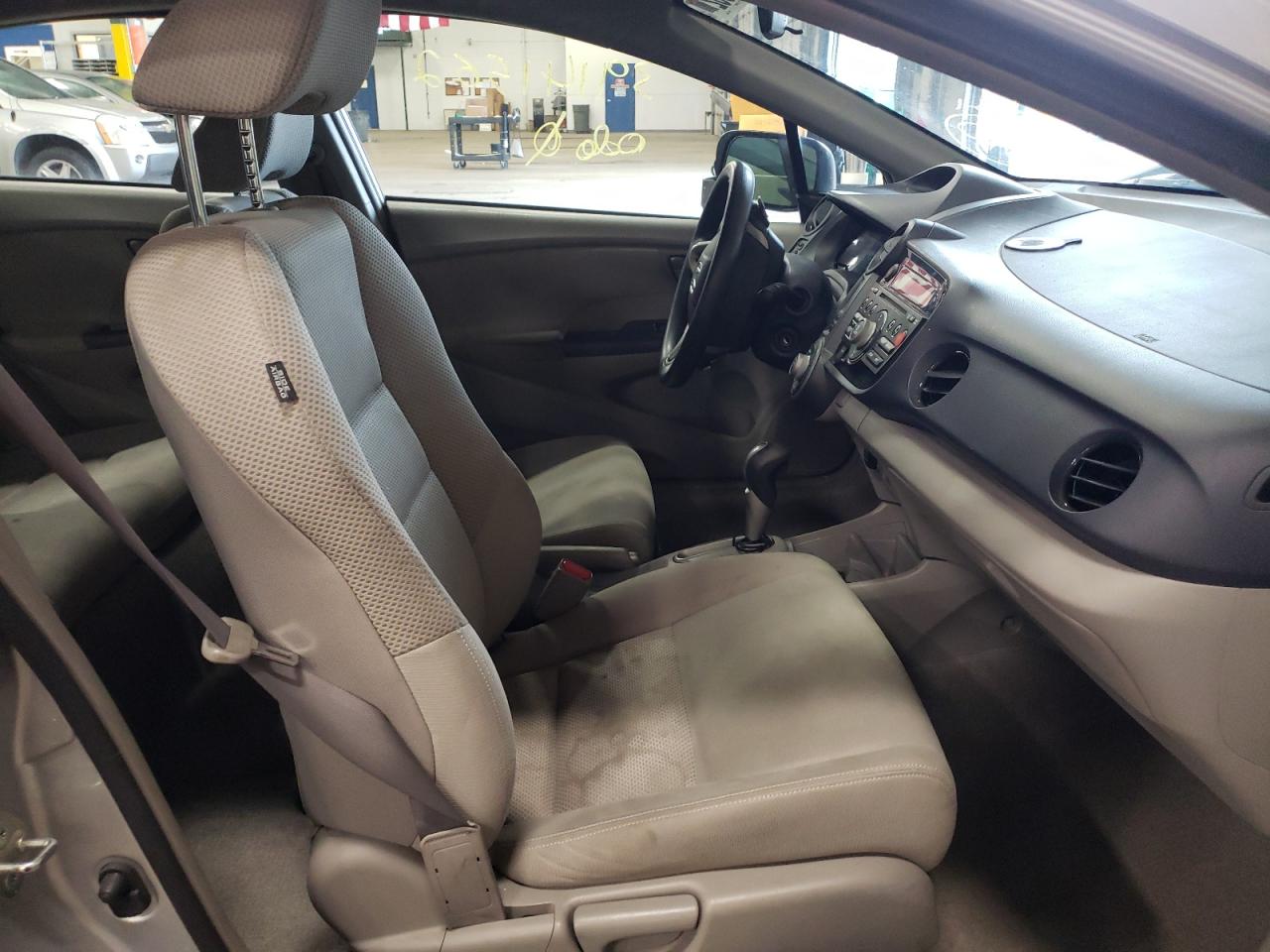 Photo 5 from auction – 2010 HONDA INSIGHT EX with VIN JHMZE2H70AS005063