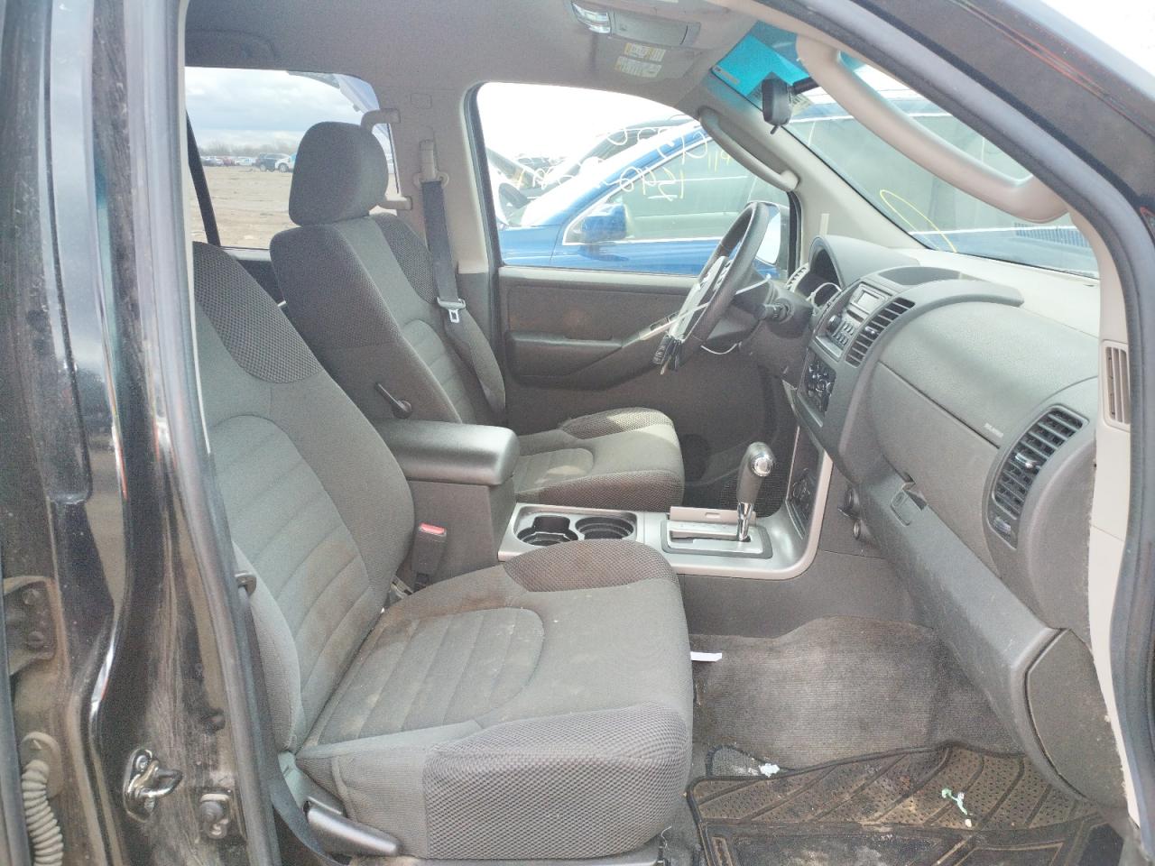 Photo 5 from auction – 2005 NISSAN PATHFINDER with VIN 5N1AR18WX5C735465