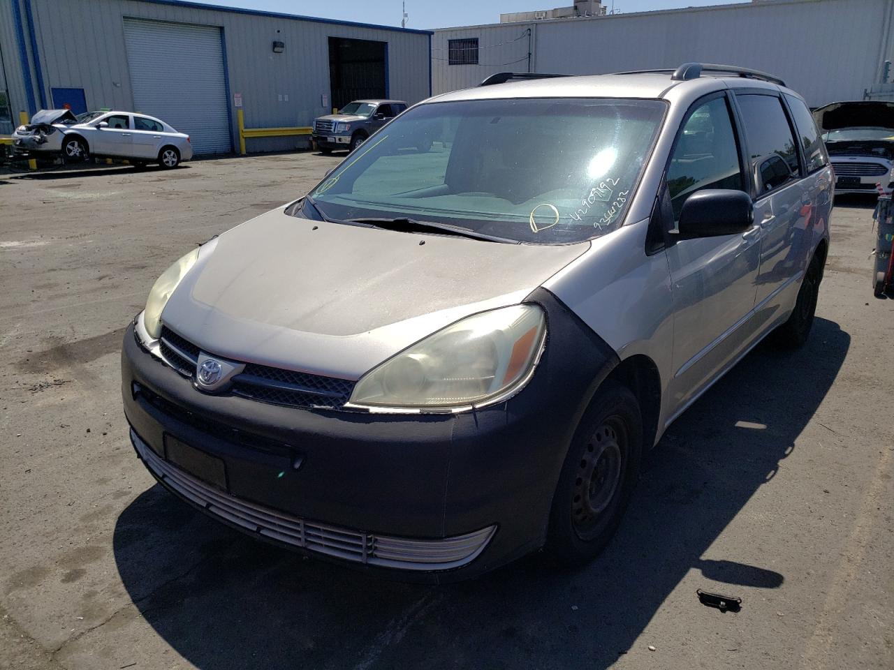 Photo 2 from auction – 2004 TOYOTA SIENNA CE with VIN 5TDZA23C44S185758
