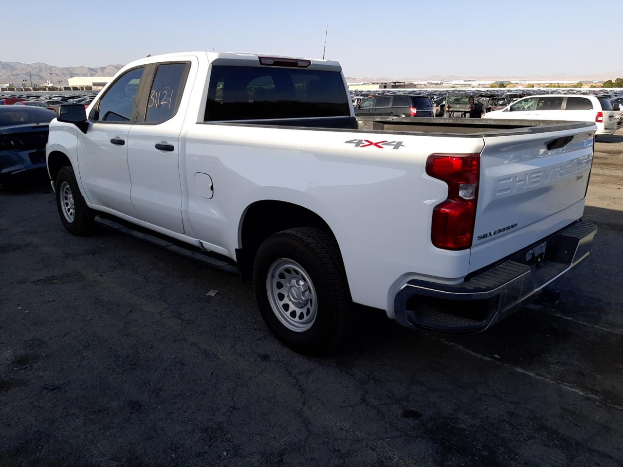 Photo 3 from auction – 2020 CHEVROLET SILVERADO with VIN 1GCRYAEFXLZ168019