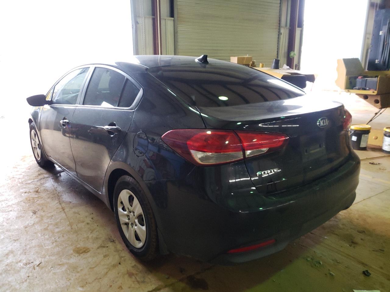 Photo 3 from auction – 2018 KIA FORTE LX with VIN 3KPFK4A72JE209451