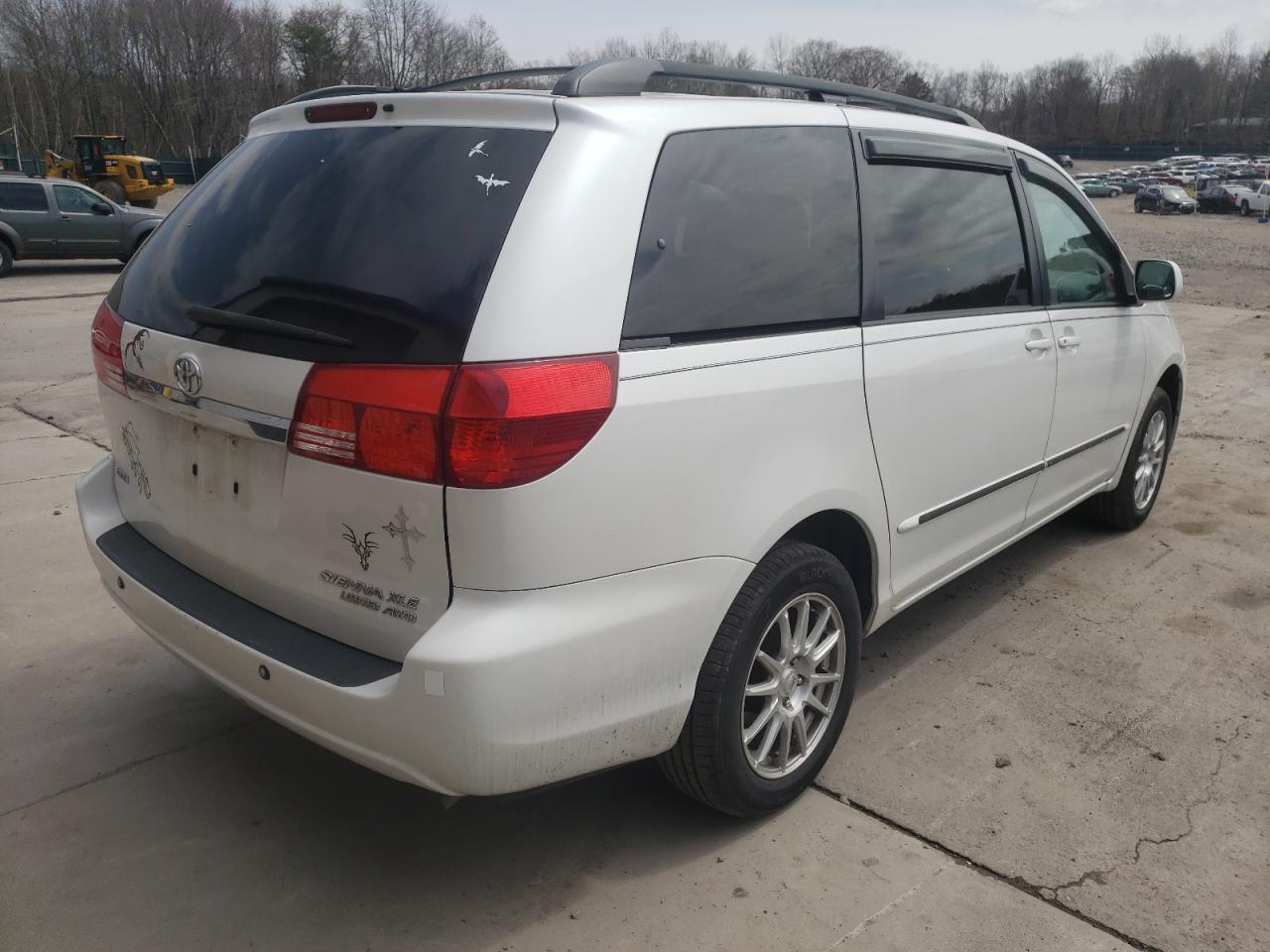 Photo 4 from auction – 2004 TOYOTA SIENNA XLE with VIN 5TDBA22CX4S014287