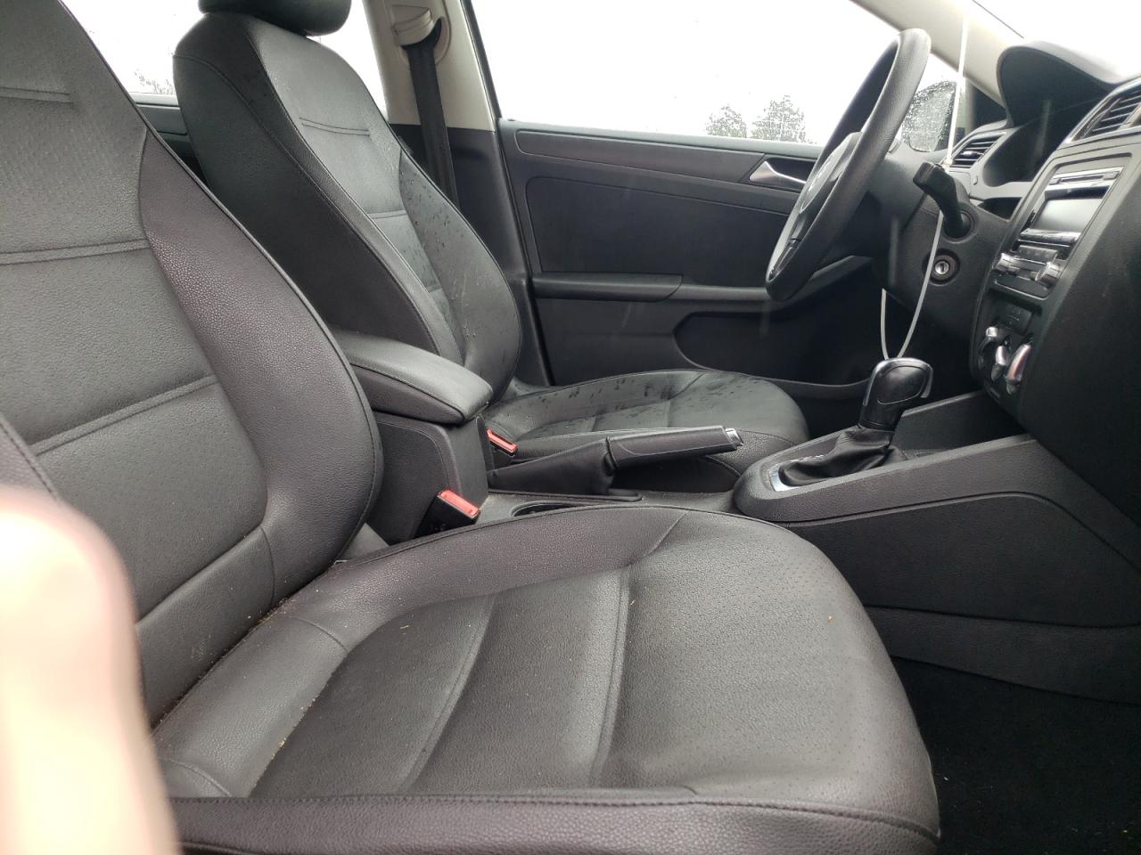 Photo 5 from auction – 2012 VOLKSWAGEN JETTA SE with VIN 3VWDP7AJ5CM331815