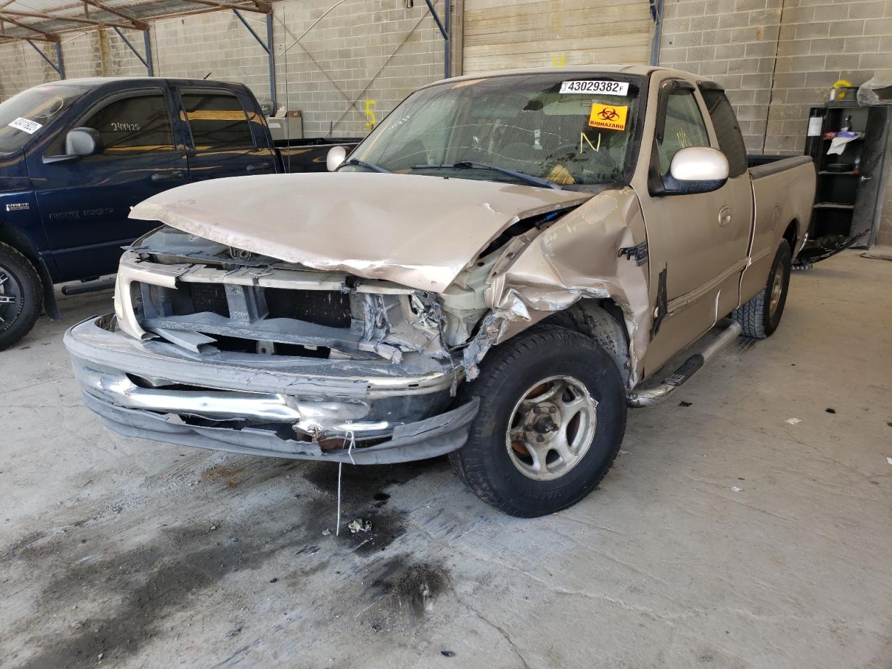 Photo 2 from auction – 1998 FORD F150 with VIN 1FTRX17L0WNC14927