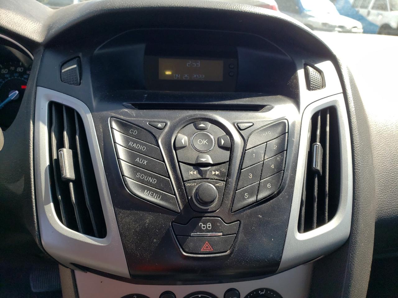 Photo 9 from auction – 2012 FORD FOCUS SE with VIN 1FAHP3F22CL279923