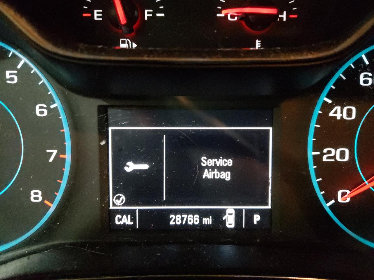 Photo 8 from auction – 2018 CHEVROLET CRUZE LT with VIN 3G1BE6SM2JS578472