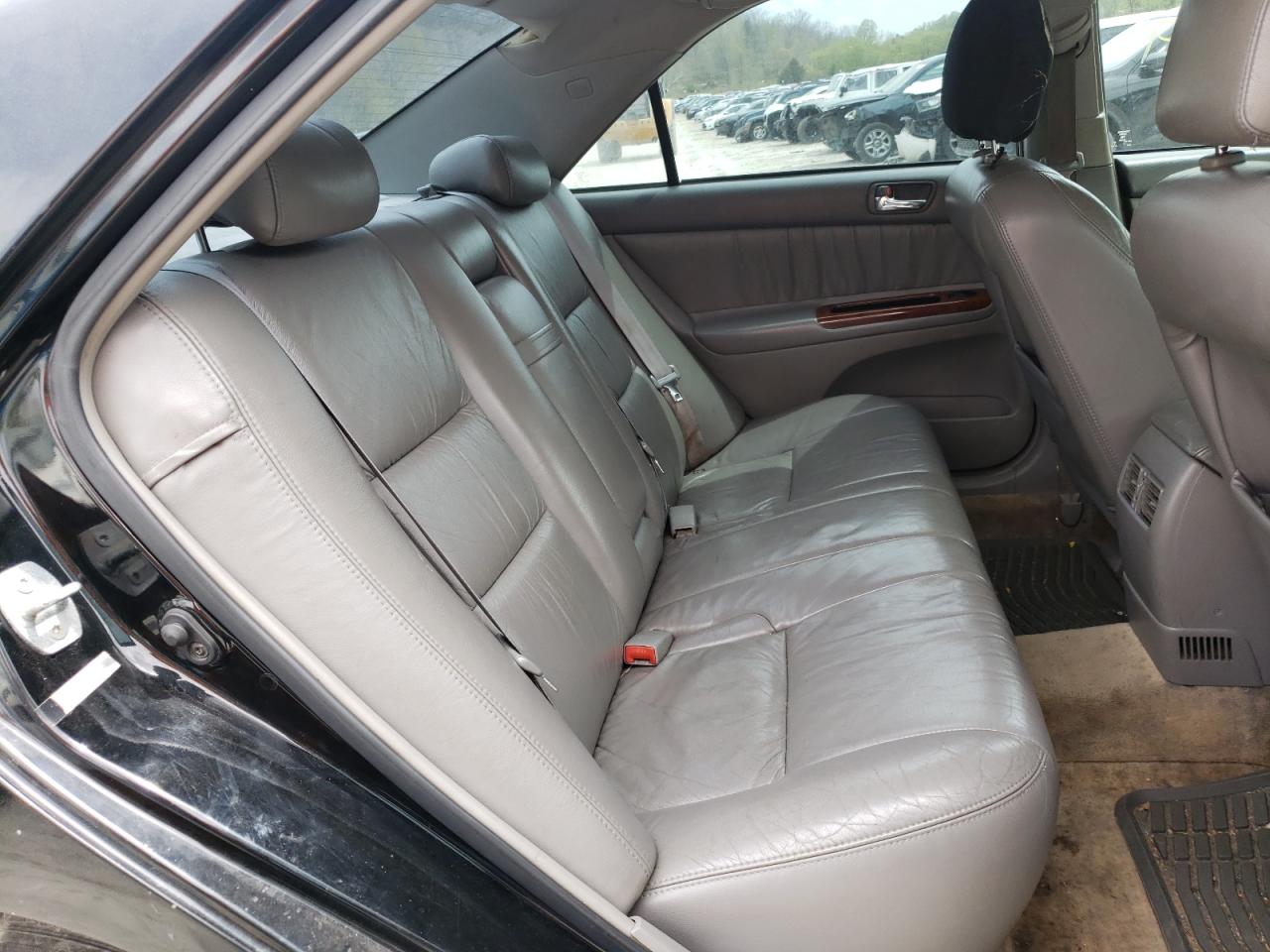 Photo 6 from auction – 2003 TOYOTA CAMRY LE with VIN 4T1BE30K53U253658