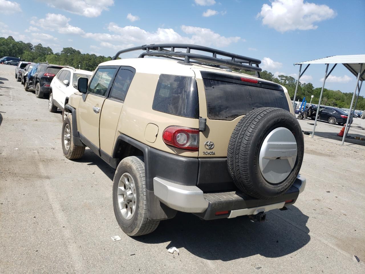 Photo 3 from auction – 2013 TOYOTA FJ CRUISER with VIN JTEBU4BF4DK154903