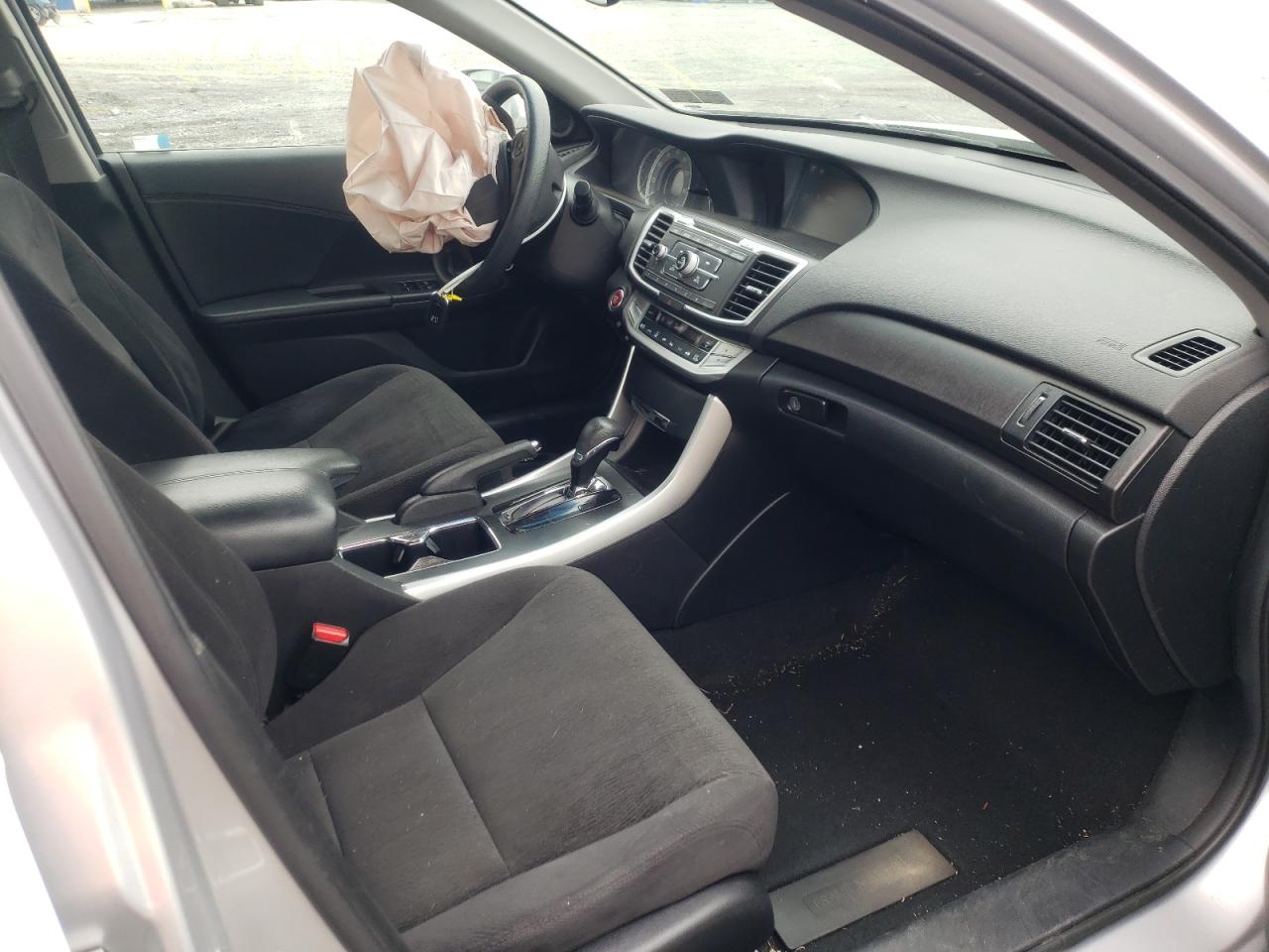 Photo 5 from auction – 2013 HONDA ACCORD EX with VIN 1HGCR2F79DA102353