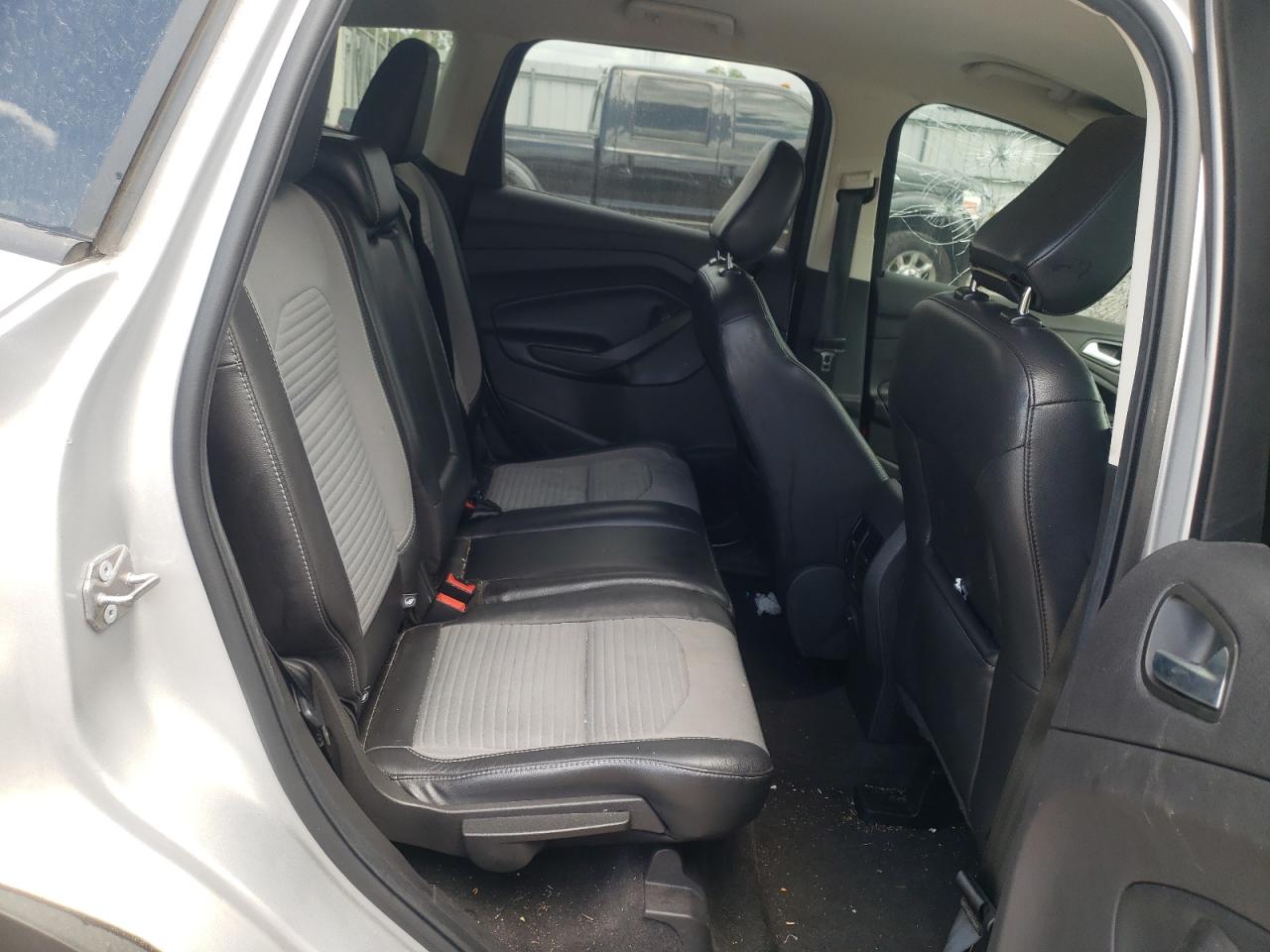 Photo 6 from auction – 2019 FORD ESCAPE SE with VIN 1FMCU0GDXKUB80685