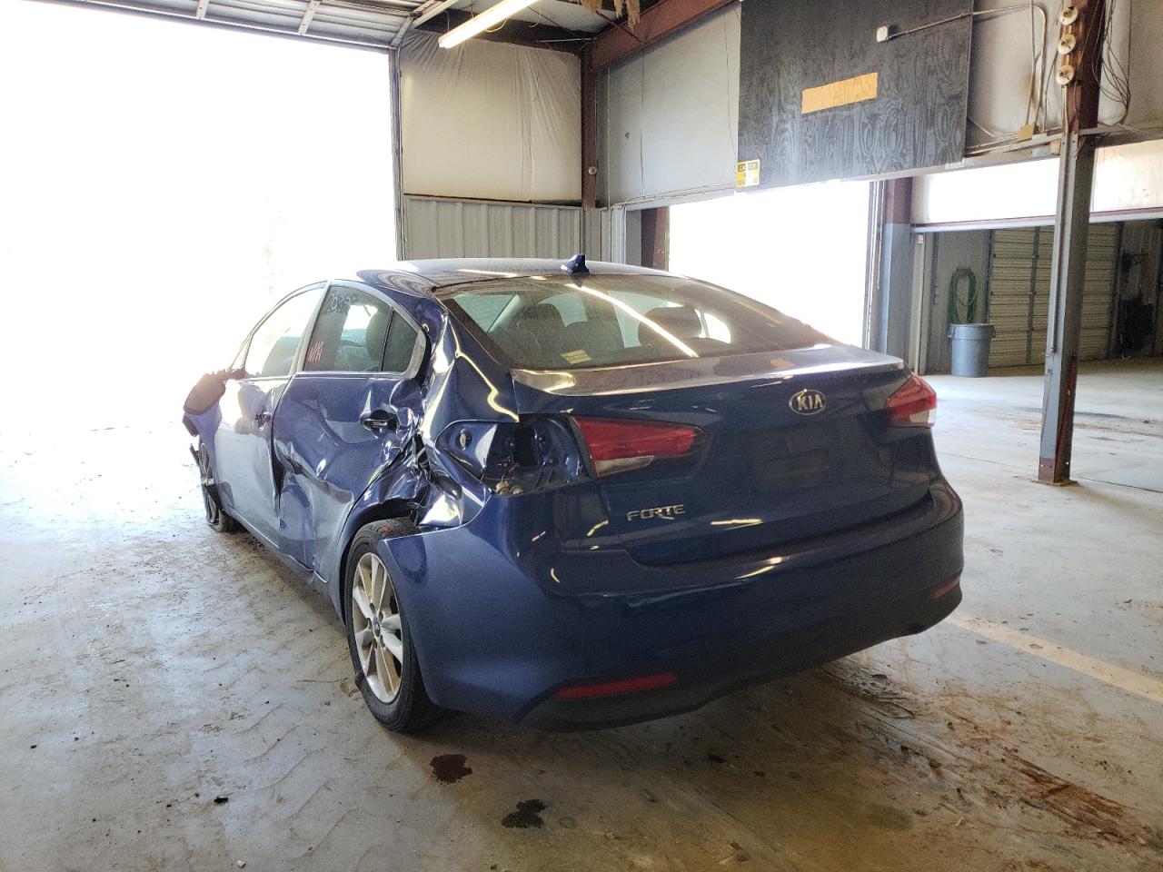Photo 3 from auction – 2017 KIA FORTE LX with VIN 3KPFL4A71HE081579