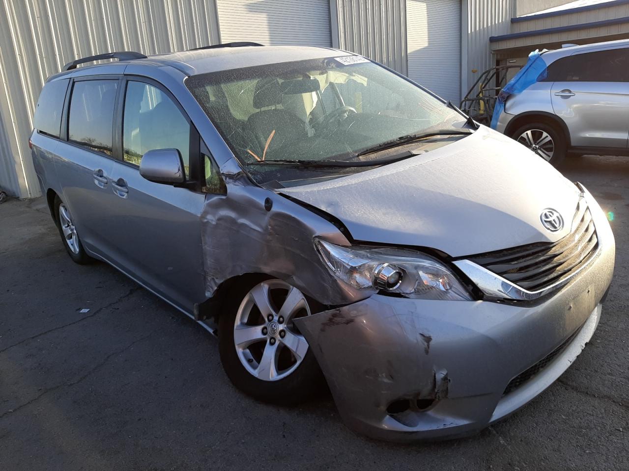 TOYOTA SIENNA LE 2013 with VIN 5TDKK3DC2DS356834 - Photo from auction