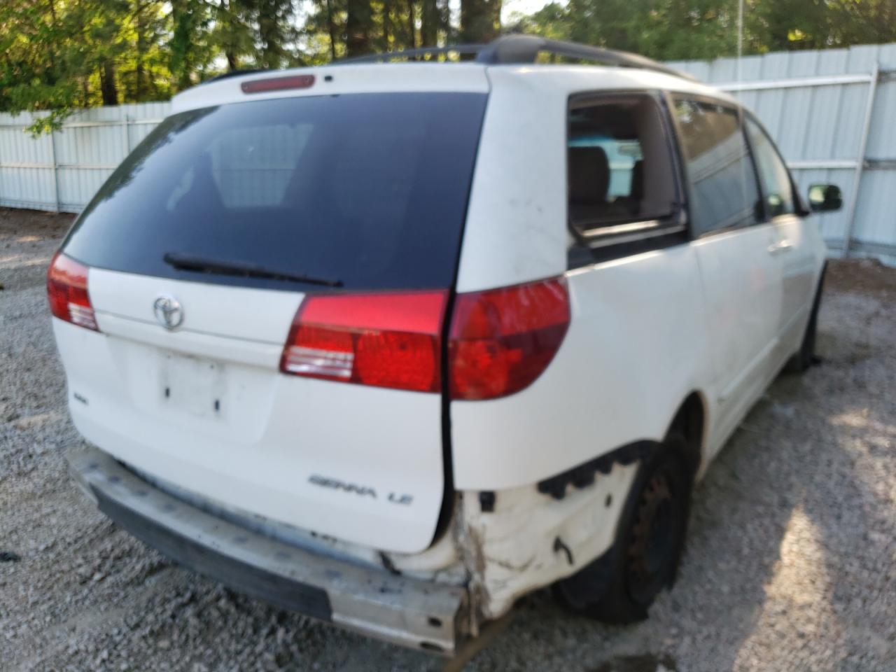 Photo 4 from auction – 2004 TOYOTA SIENNA CE with VIN 5TDZA23C94S119075