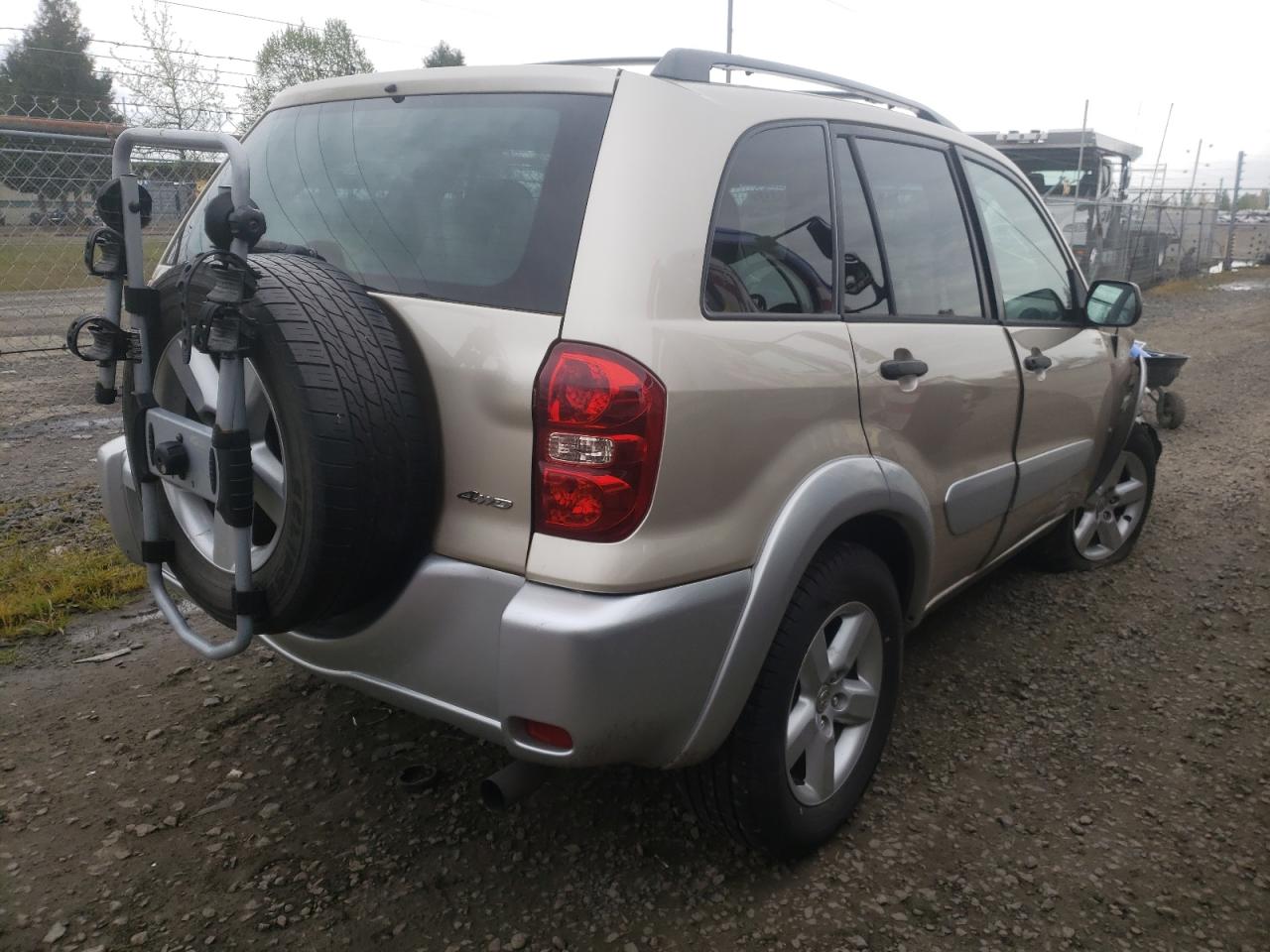 Photo 4 from auction – 2005 TOYOTA RAV4 with VIN JTEHD20V250058161
