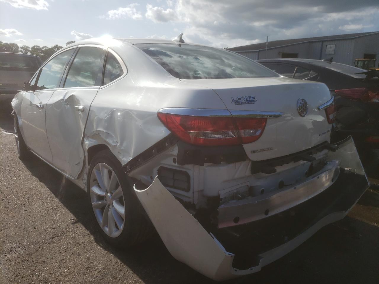 Photo 3 from auction – 2013 BUICK VERANO with VIN 1G4PP5SK8D4100086