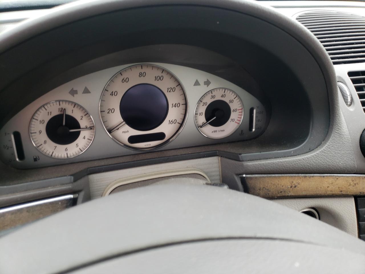 Photo 8 from auction – 2003 MERCEDES-BENZ E 500 with VIN WDBUF70J53A142830