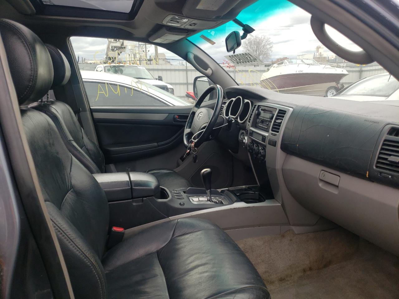Photo 5 from auction – 2004 TOYOTA 4RUNNER SR with VIN JTEBU14R440043608