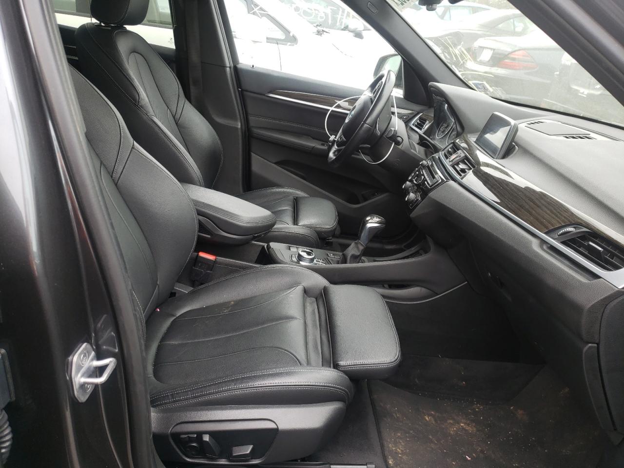 Photo 5 from auction – 2018 BMW X1 XDRIVE2 with VIN WBXHT3C36J5F90720