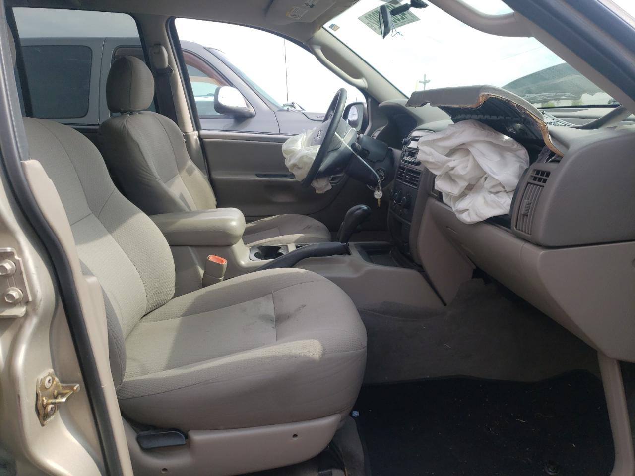 Photo 5 from auction – 2004 JEEP GRAND CHER with VIN 1J4GW48N24C332606