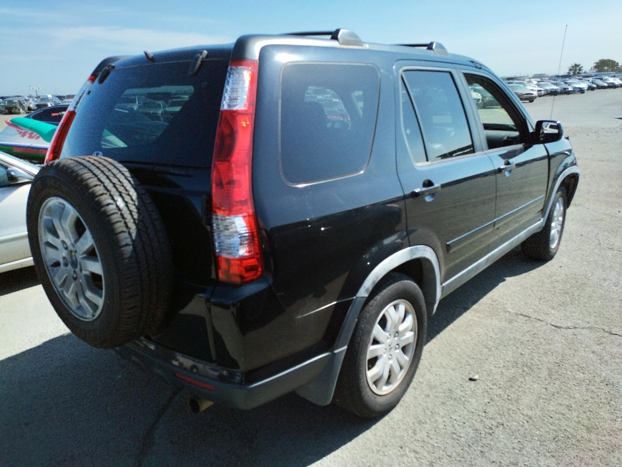 Photo 4 from auction – 2005 HONDA CR-V SE with VIN JHLRD78945C024432