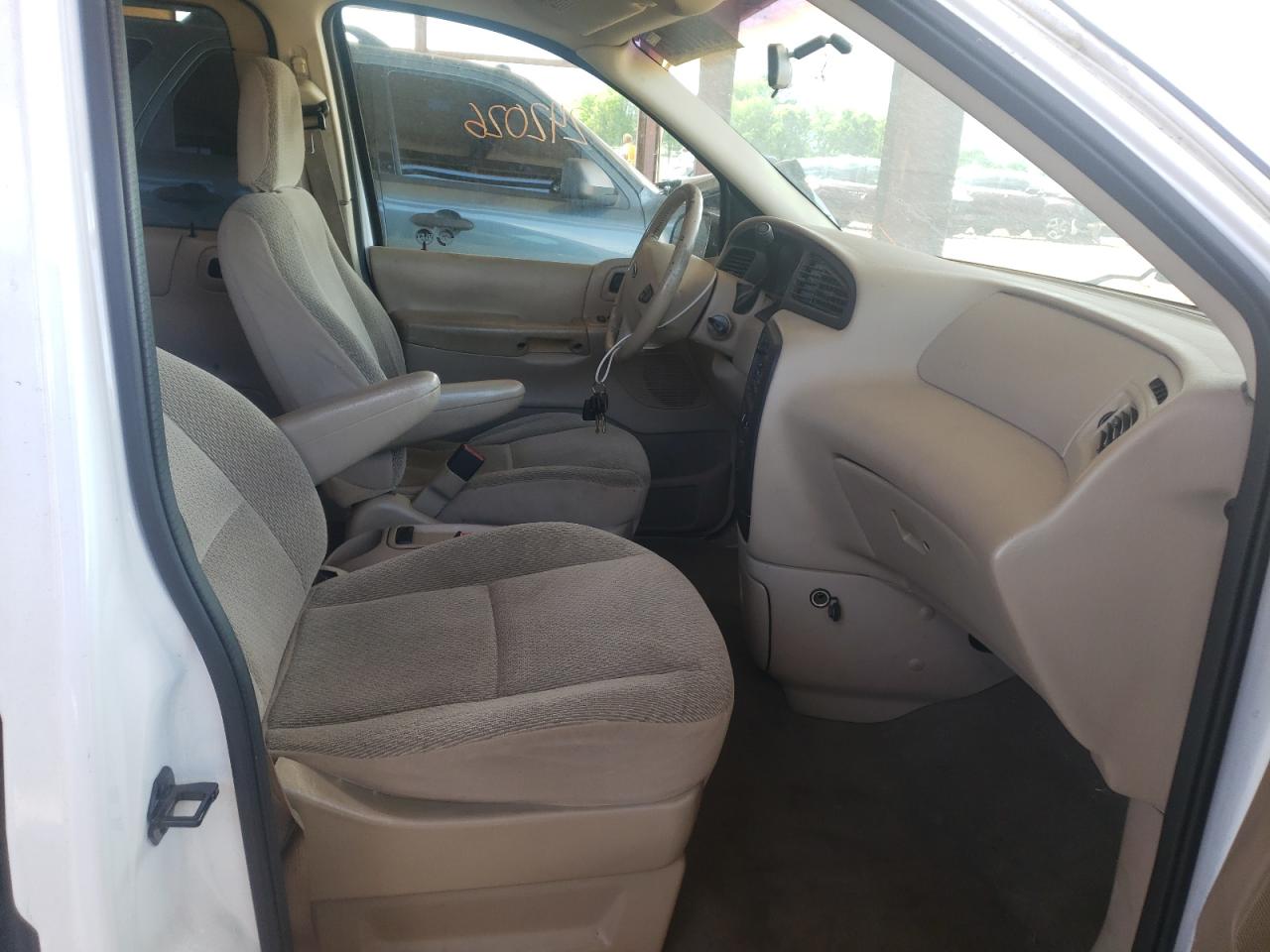 Photo 5 from auction – 2002 FORD WINDSTAR S with VIN 2FMZA524X2BB70185