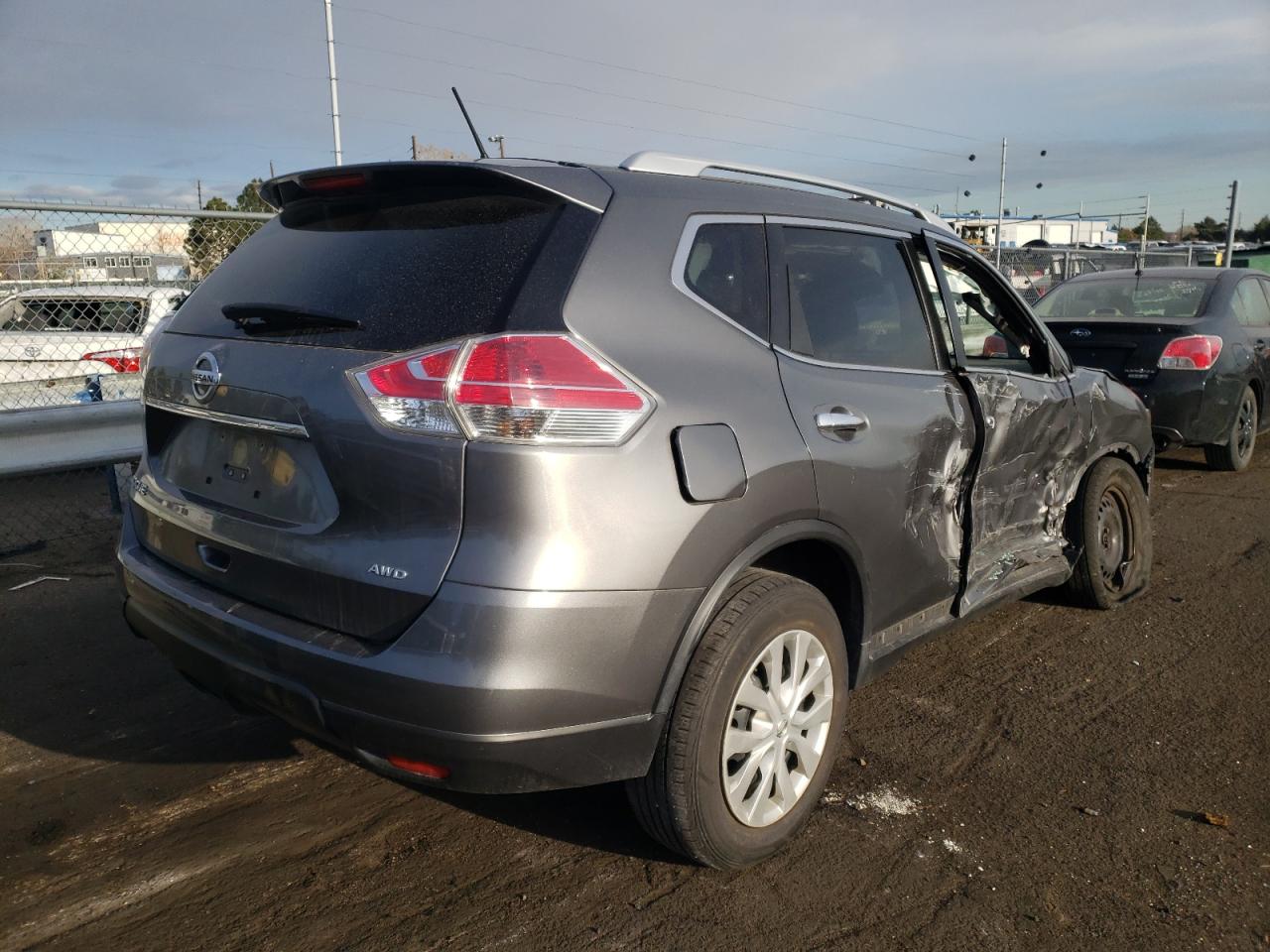 Photo 4 from auction – 2016 NISSAN ROGUE S with VIN JN8AT2MV0GW153857