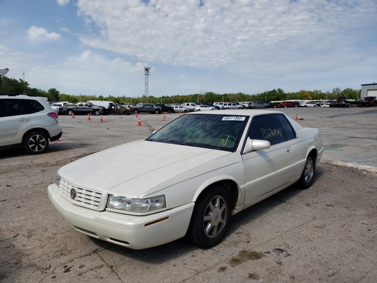 Photo 2 from auction – 1999 CADILLAC ELDORADO T with VIN 1G6ET1297XU609204