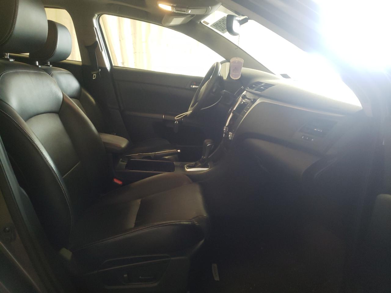 Photo 5 from auction – 2012 SUZUKI KIZASHI SP with VIN JS2RF9A8XC6100337