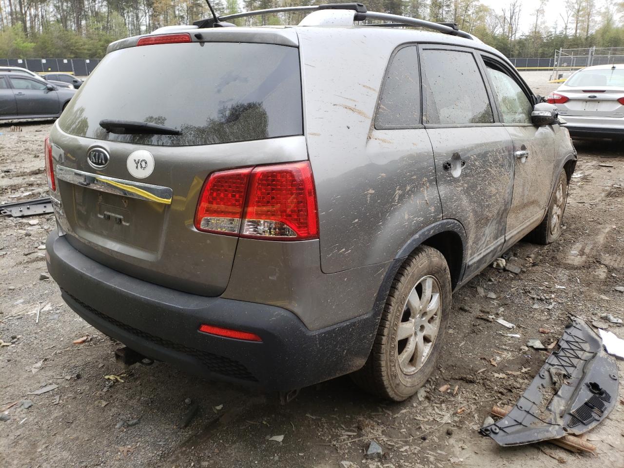 Photo 4 from auction – 2011 KIA SORENTO BA with VIN 5XYKTDA21BG165821