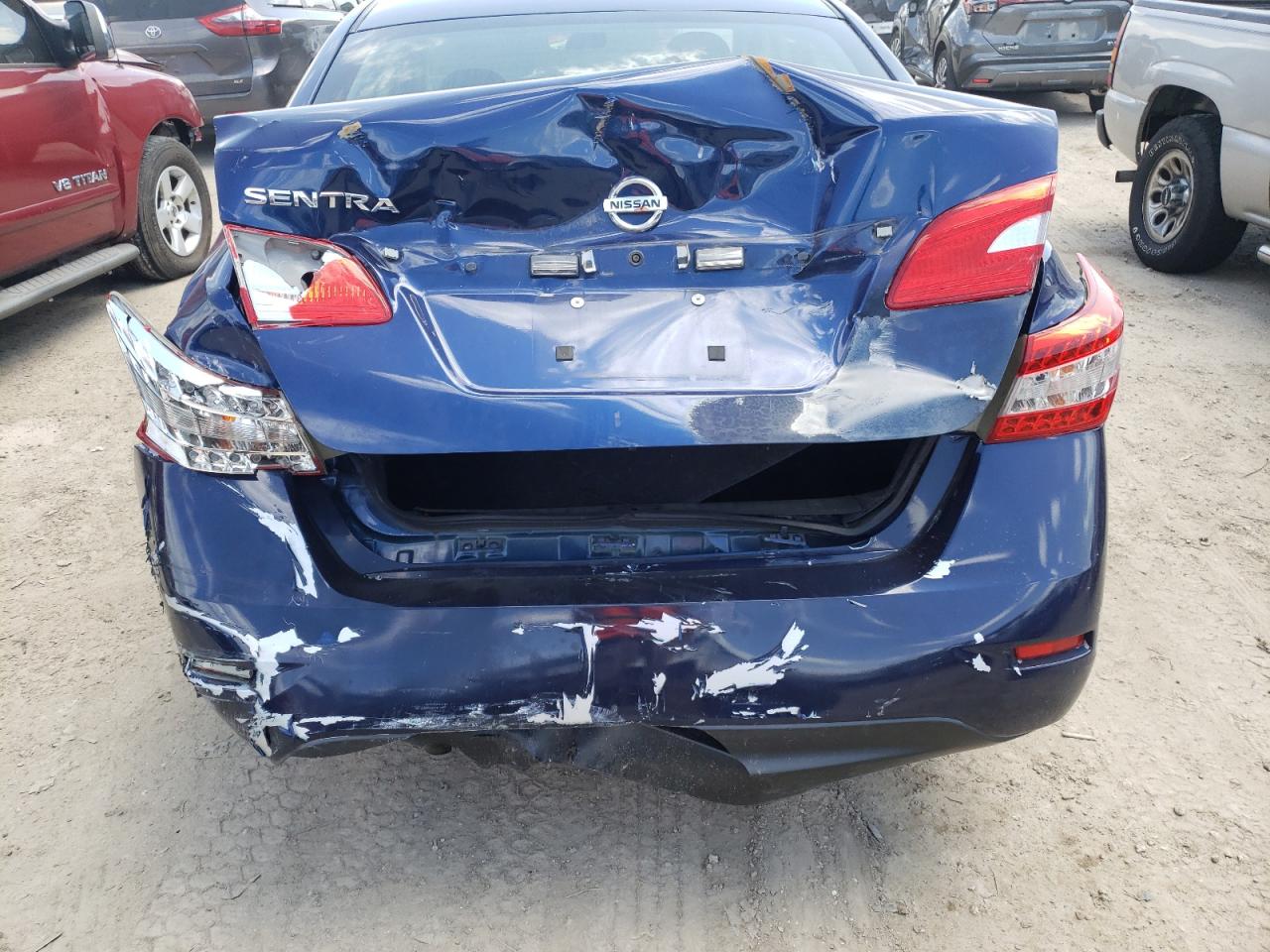 Photo 9 from auction – 2017 NISSAN SENTRA S/S with VIN 3N1AB7AP6HY400734