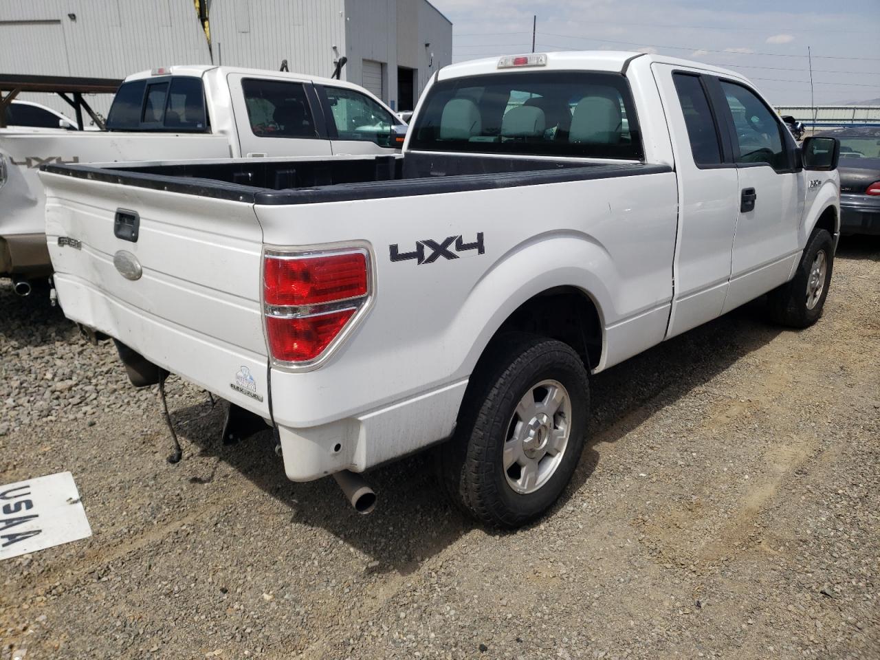 Photo 4 from auction – 2011 FORD F150 SUPER with VIN 1FTFX1EF5BFD30614
