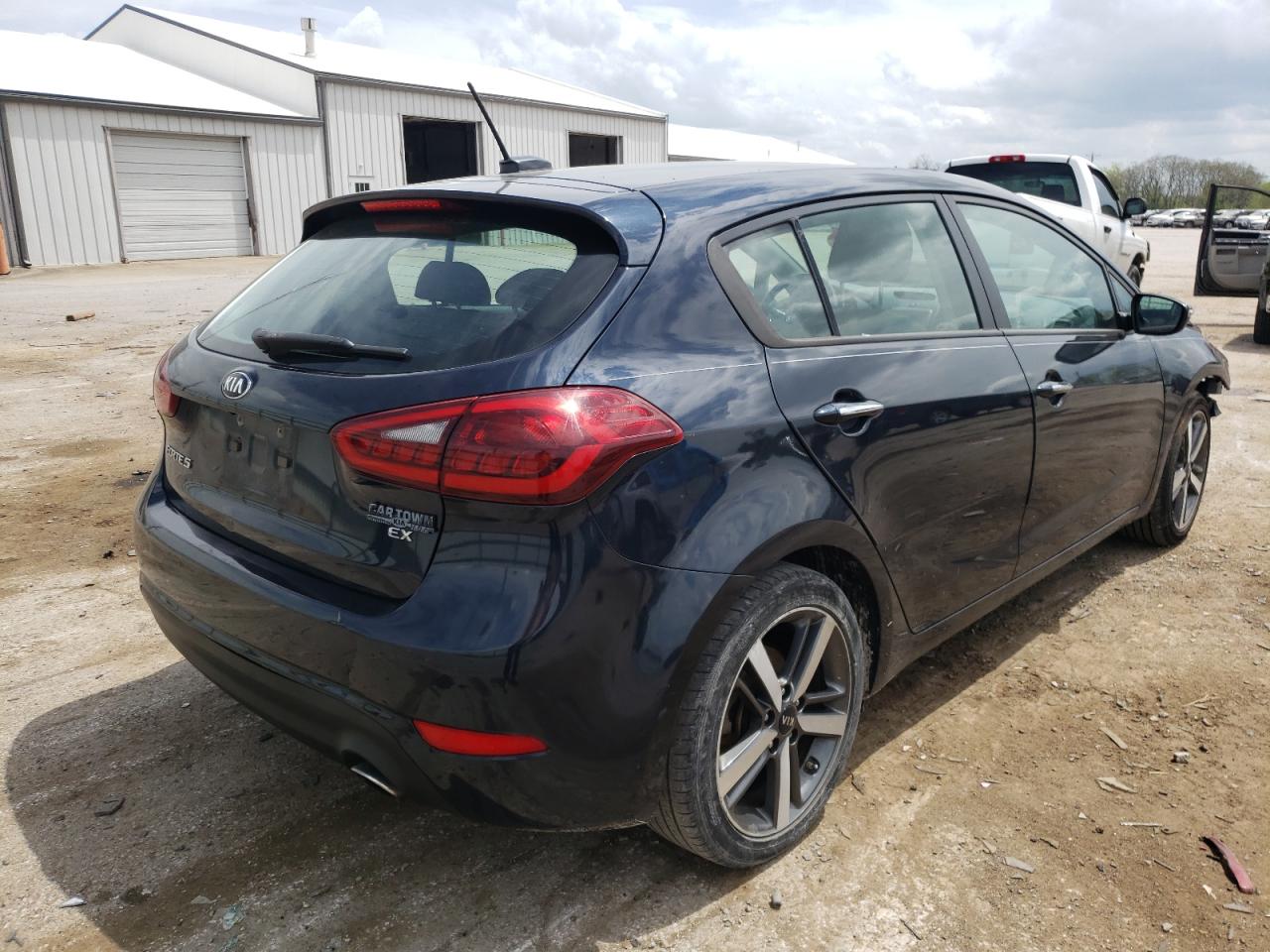 Photo 4 from auction – 2017 KIA FORTE EX with VIN KNAFX5A82H5724906