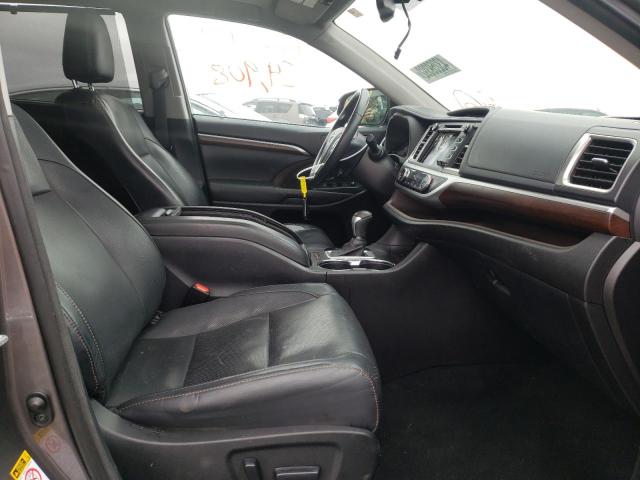 Photo 5 from auction – 2015 TOYOTA HIGHLANDER with VIN 5TDDKRFHXFS136865