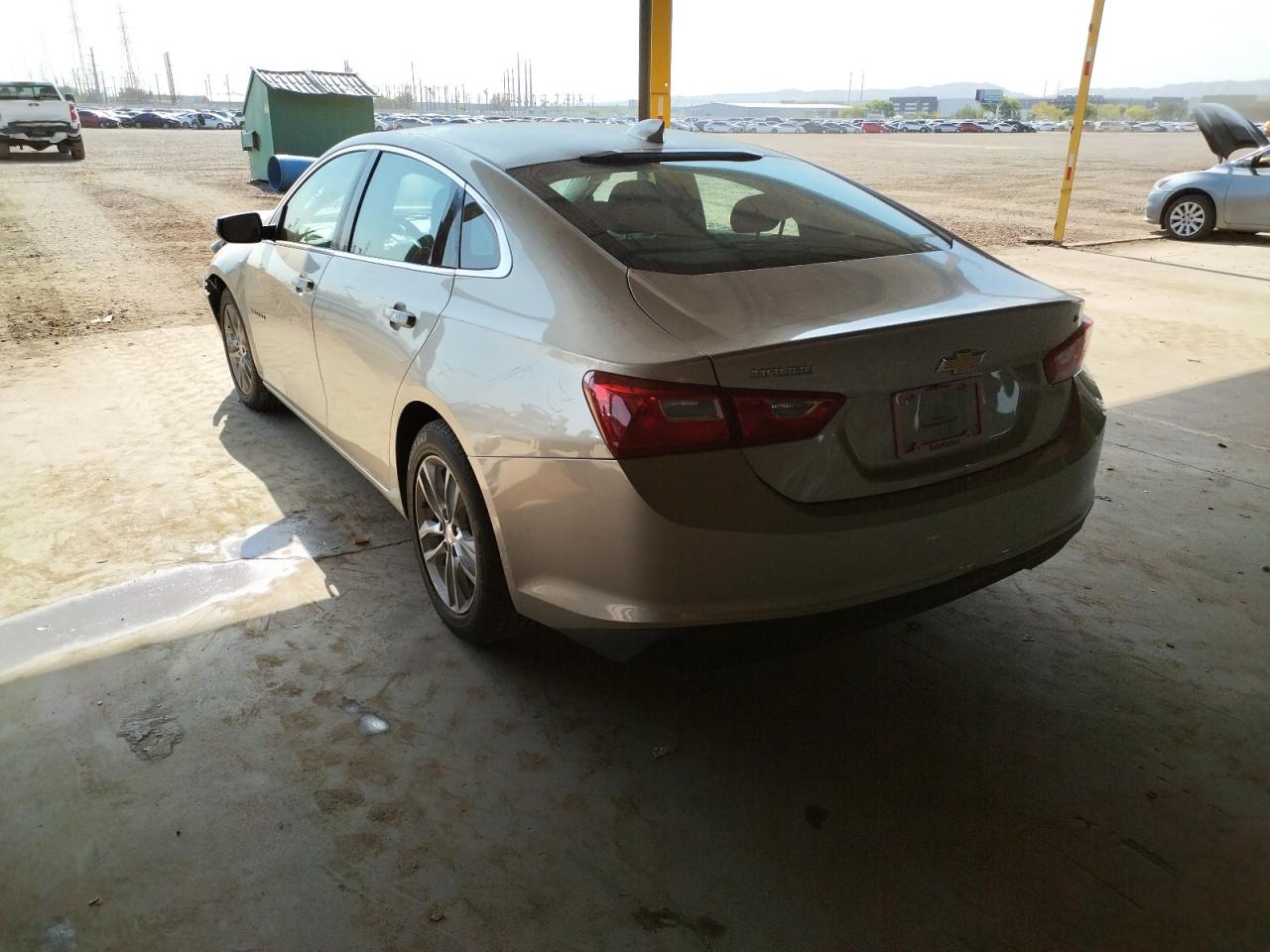 Photo 3 from auction – 2016 CHEVROLET MALIBU LT with VIN 1G1ZE5ST5GF232512