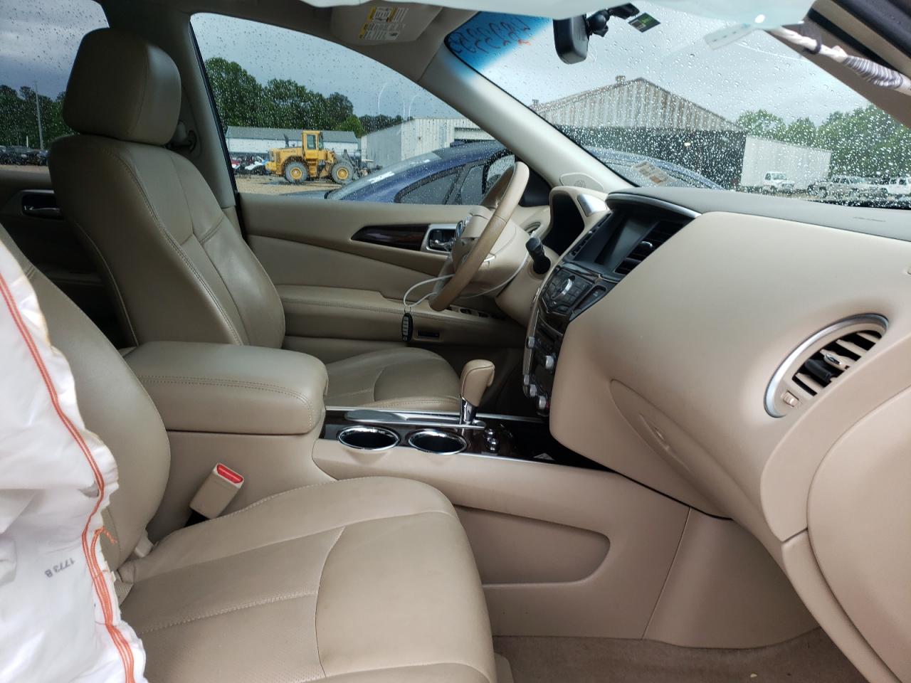 Photo 5 from auction – 2013 NISSAN PATHFINDER with VIN 5N1AR2MN6DC614711