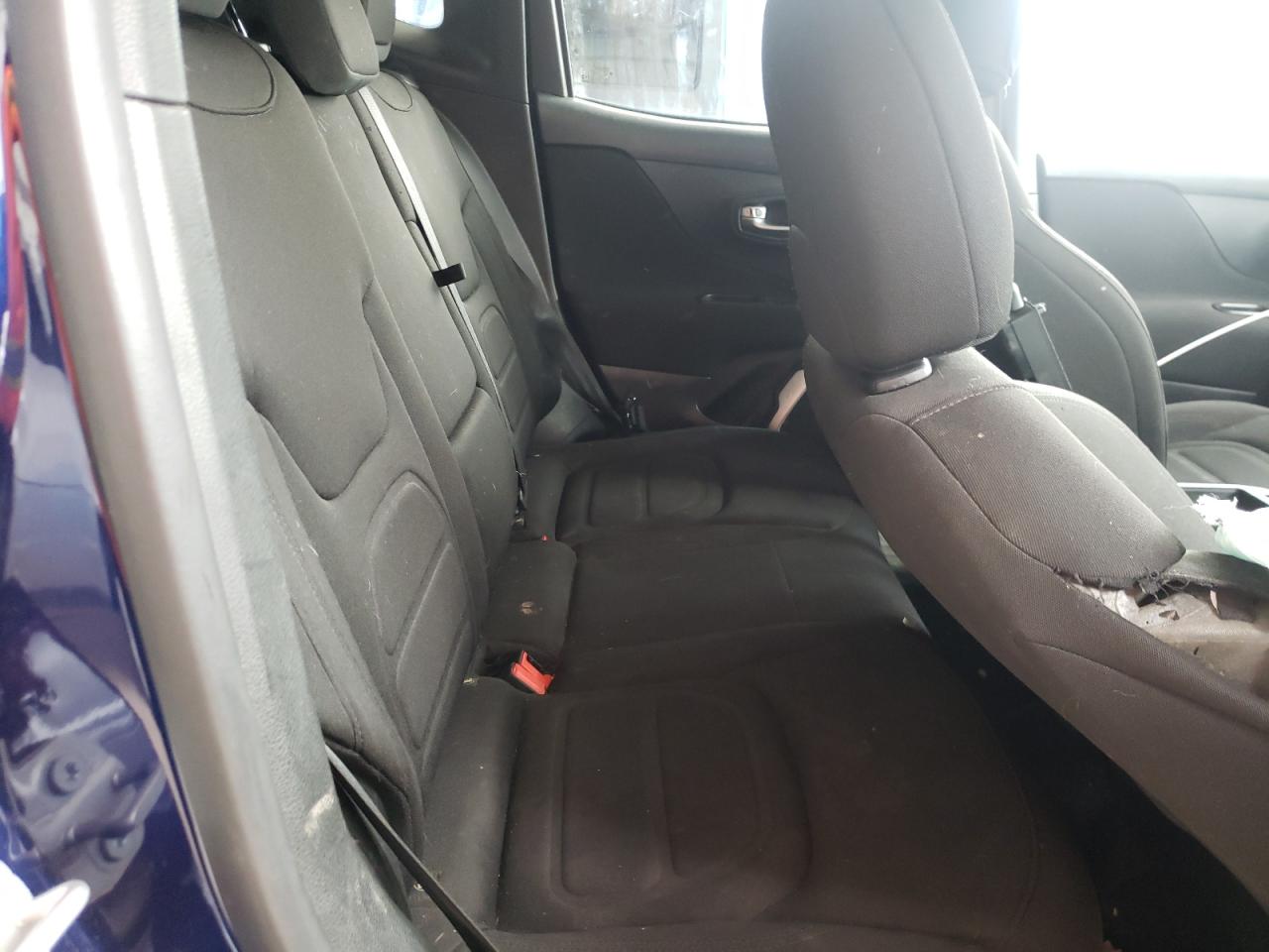 Photo 6 from auction – 2018 JEEP RENEGADE L with VIN ZACCJBBB1JPH68635