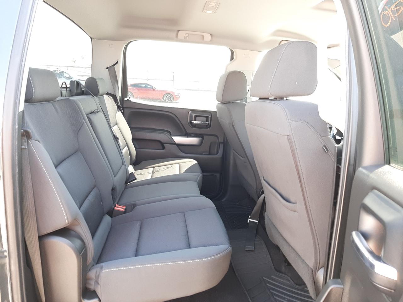 Photo 6 from auction – 2018 CHEVROLET SILVERADO with VIN 3GCUKREC1JG479710