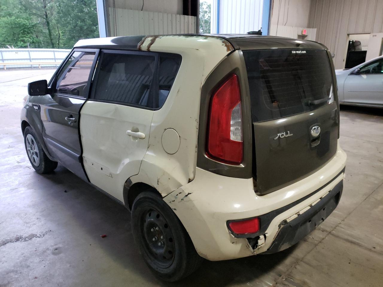 Photo 3 from auction – 2013 KIA SOUL with VIN KNDJT2A53D7497012