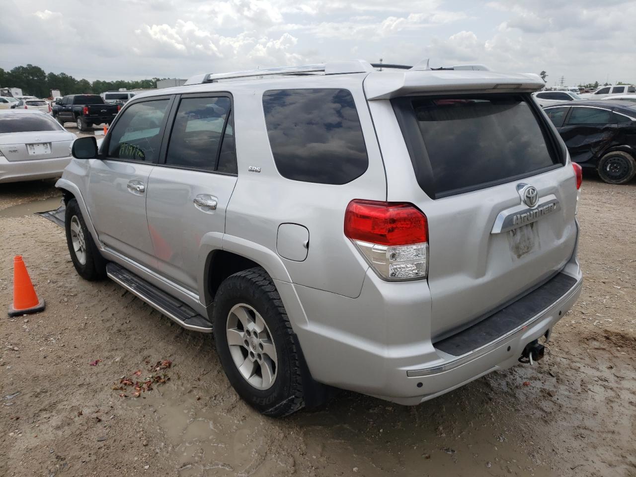 Photo 3 from auction – 2013 TOYOTA 4RUNNER SR with VIN JTEZU5JR0D5055980