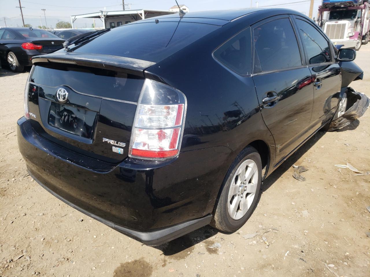 Photo 4 from auction – 2005 TOYOTA PRIUS with VIN JTDKB20U453114638