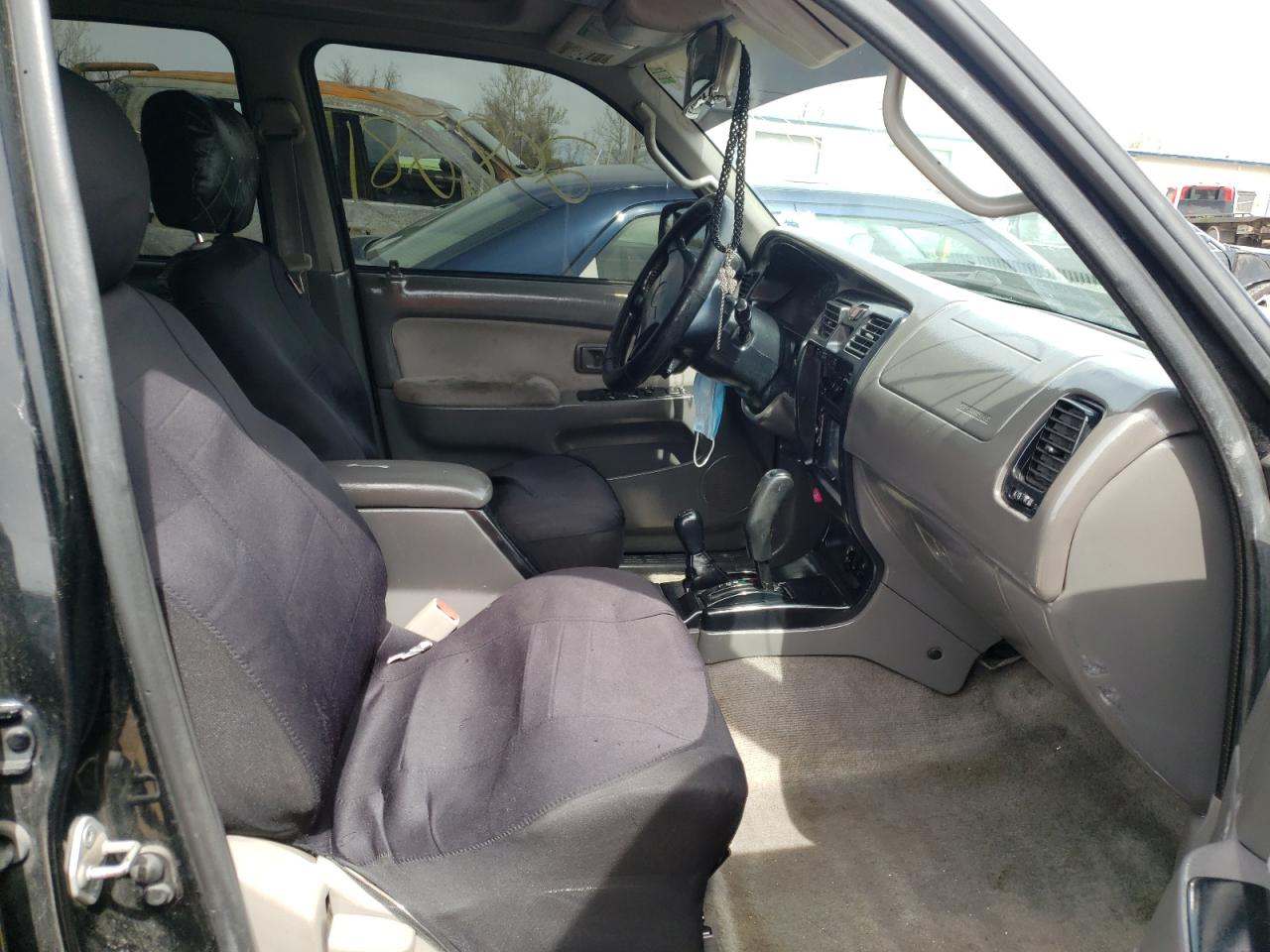 Photo 5 from auction – 2002 TOYOTA 4RUNNER SR with VIN JT3HN86R620367470