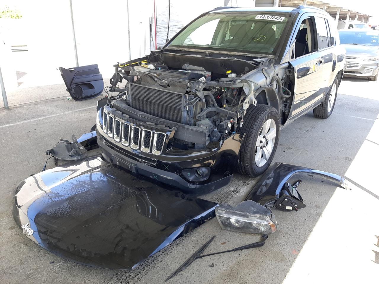 Photo 2 from auction – 2017 JEEP COMPASS SP with VIN 1C4NJDBB9HD143008